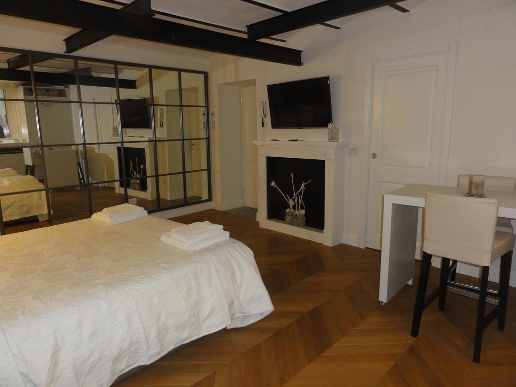 Ferienwohnung Corso In Florenz Zimmer foto